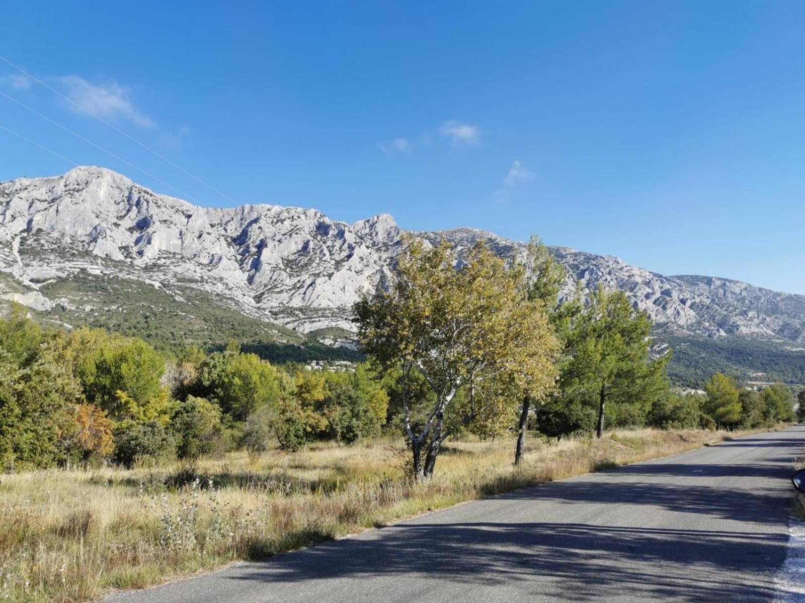 Studio Nuitee En Provence 2 Эгюий Экстерьер фото